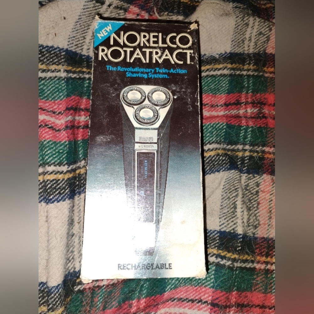Norelco Rotatract HP-1318 Rechargeable Electric Razor Complete Box Brochures